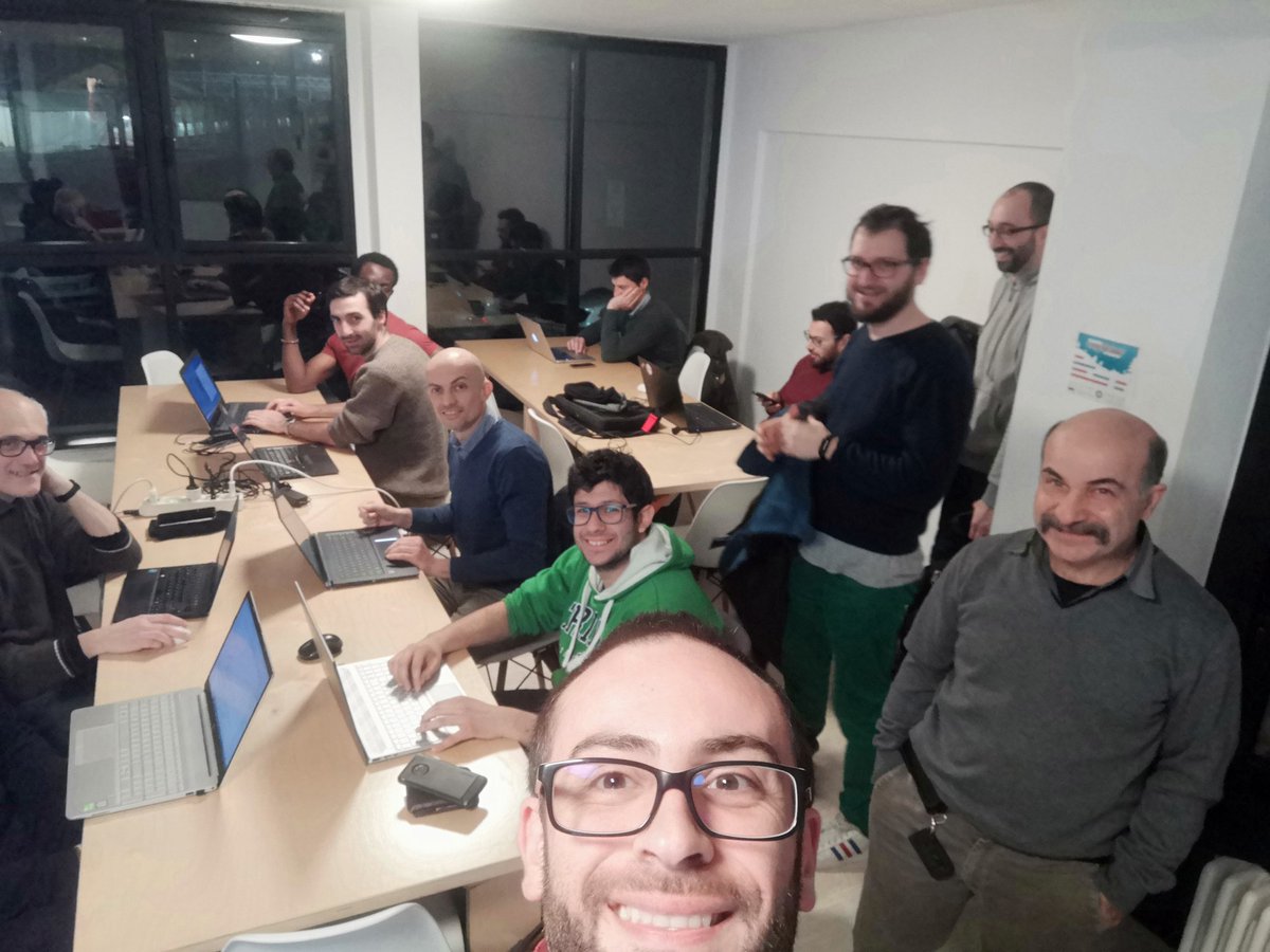Tinux80's tweet image. Fun at #CodingGym Torino 😁
Now it's time to develop #Algorithms 👊
Cc @coding_gym @rmistaken @beppeplata @giannirg