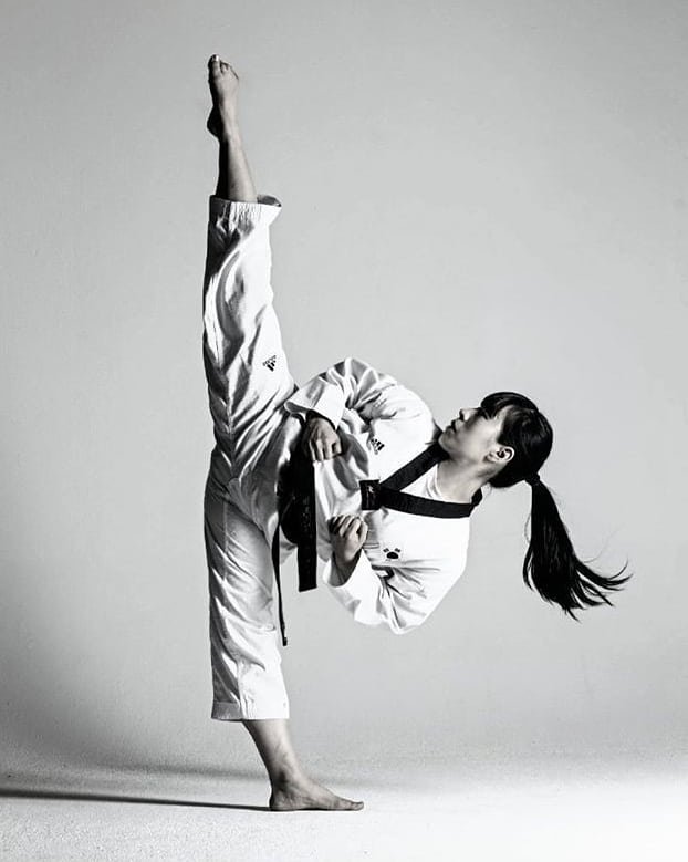 ObdurateEsentls's tweet photo. #ObdurateEssentials #PhotographyToTakeNoteOf #FitWomen #StrongWomen #BeautifulWomen #Women @Seeleyfoto #Boxing #Kickboxing #MuyThai #Fit #Fitness #SelfDefense #WorkOut #WorkOuts #Strength #Focus #Determination #Art #MartialArts #Pics #Pic https://t.co/LaKUfeWvCG
