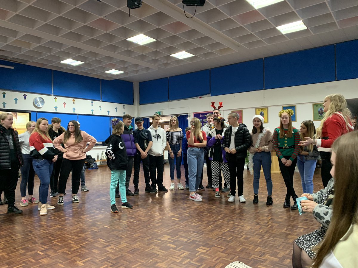 JulesMead203's tweet photo. So,  I am visiting @ESCadets Kettering unit’s Christmas party!! No ordinary party here . We have crime scene treasure hunt and pin the handcuffs on the criminal!! As always we are unique!!😂🎄@annmarielawson1 @NorthantsChief @Cadet_Beth https://t.co/qAC4hwIN5E