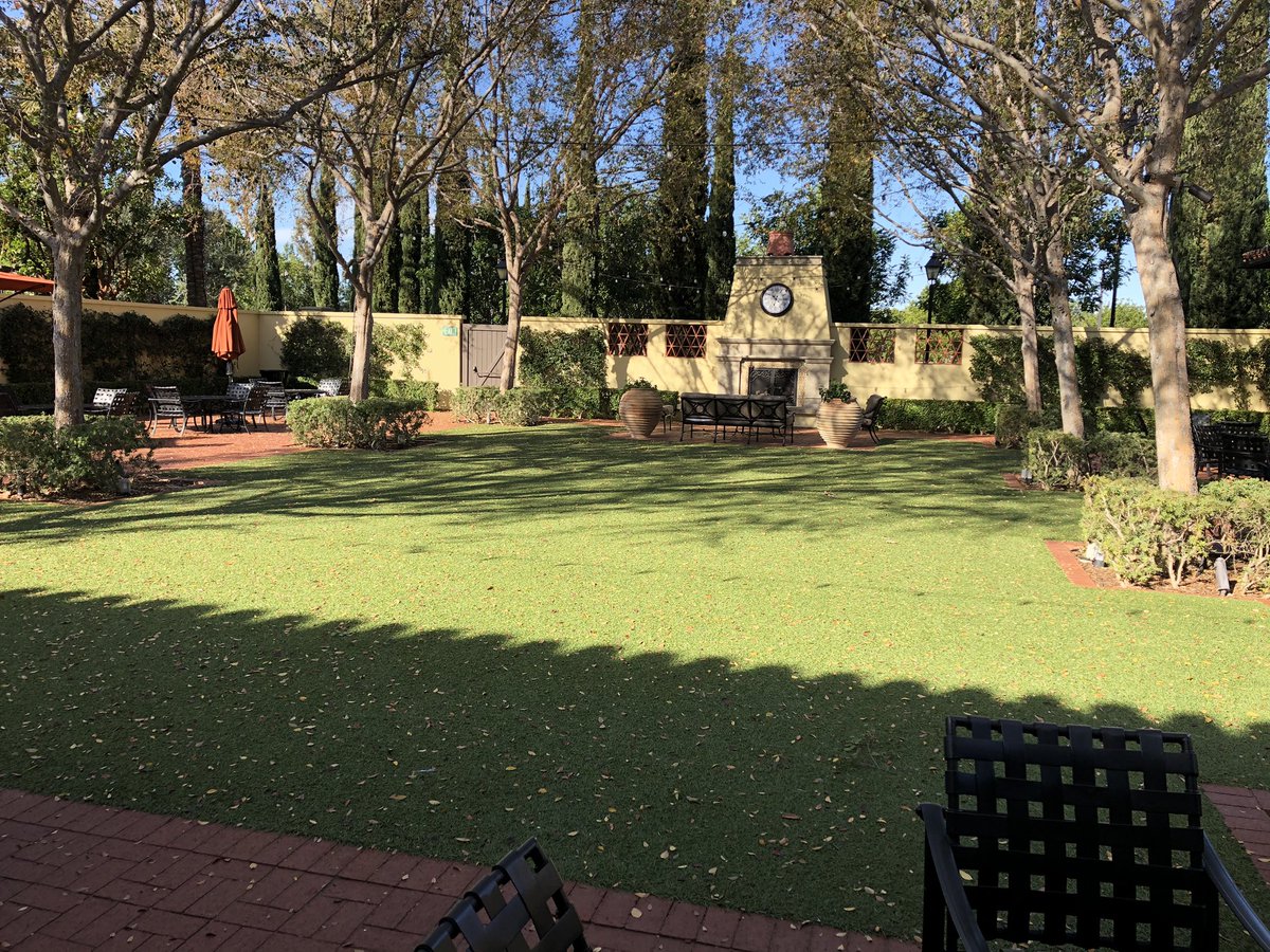 Booneactionturf's tweet photo. BAT Synthetic Turf Courtyard Event Lawn Install Irvine Ca. #eventlawn #weddings #party #event #privateevent #synturf #syntheticturf #syntheticlawn #artificialturf #artificiallawn #entertain #clean #green #fresh #dry #deodorizer #petfriendly #happycustomer https://t.co/CCcRaOyOOK