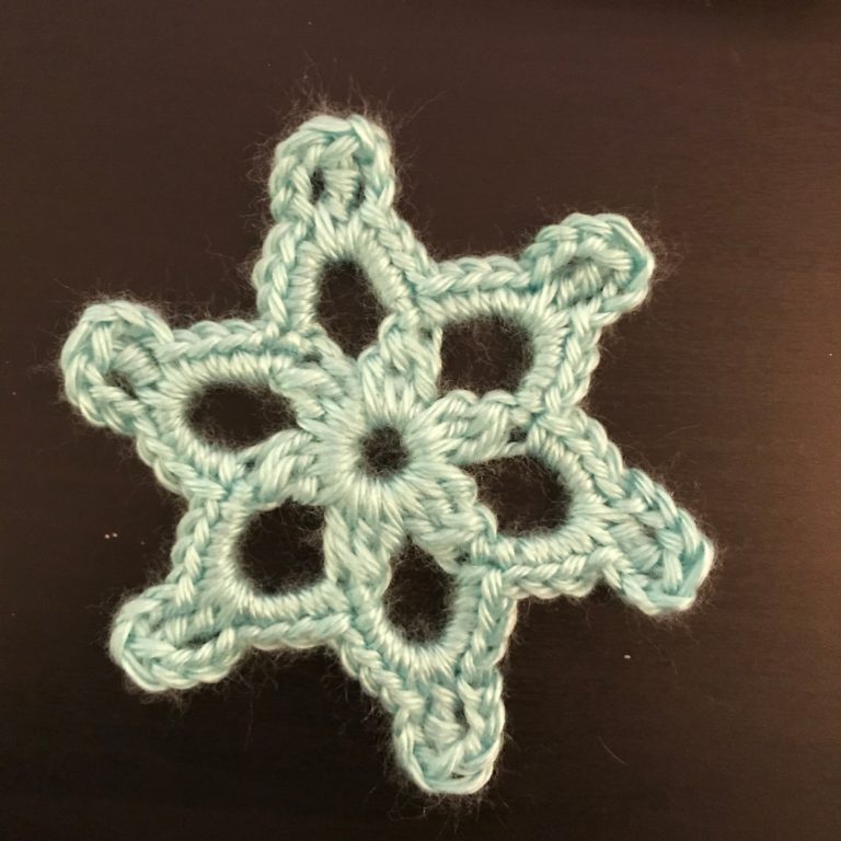 CrochetSpot's tweet photo. New Free Crochet Pattern: Pacific Northwest Snowflake https://t.co/9xcJpolkWM https://t.co/TV88SNXWM3
