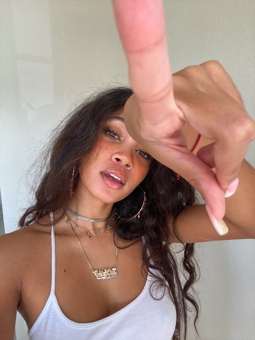 💦💦 https://t.co/HG26SlmLK9