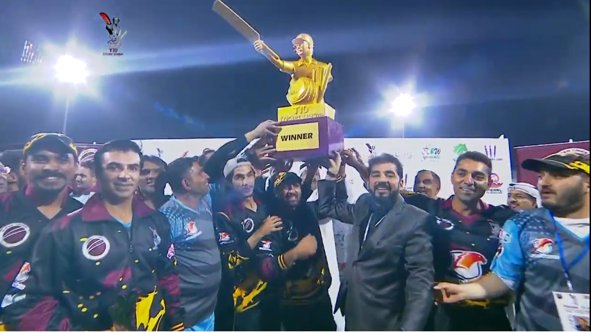 cricsohu's tweet photo. .@qt10league champions Falcon Hunters! 

#qt10league #QatarT10 #Qatart10League #Qatar https://t.co/oS1pKaCnUp