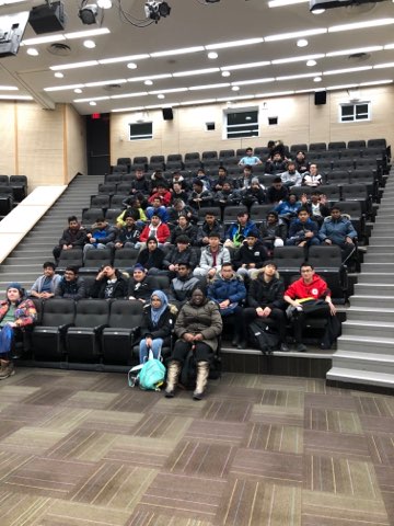 PathwaysYCDSB's tweet image. @FMMtweets @ycdsb #TGJ3M students get a hands-on experience @humbercollege @HumberAppTech Barrett Centre for Technology Innovation #BarrettCTI so they can reflect on their career interests and apply their learning in the future. #ONEL #YCDSBEL #ycdsbpathways #YCDSBSTREAM