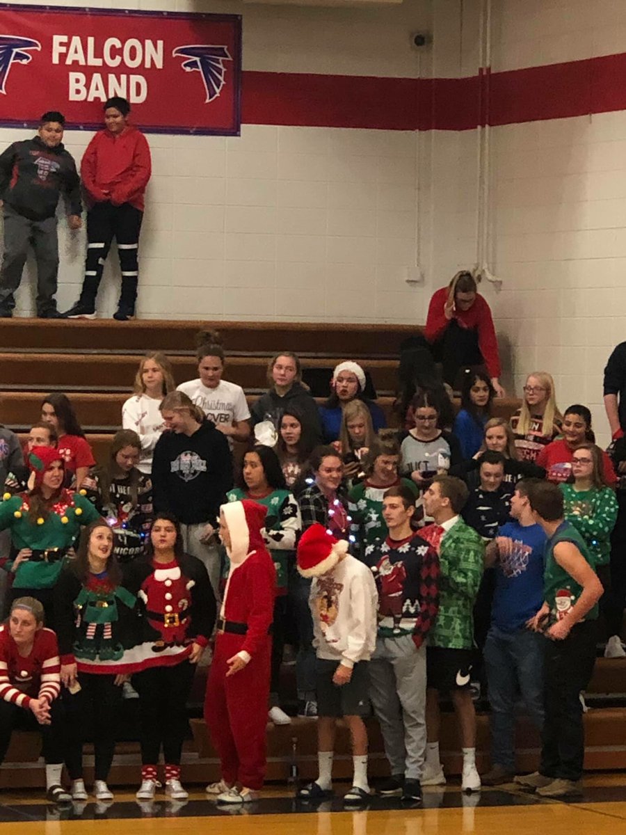 WSStudents12's tweet photo. It’s that time of year again!!! Everyone whip out their ugly sweaters for the HOME game on THURSDAY!!❤️💚
•
•
•
9th grade boys: 4:30
Varsity girls at 6:00 with the varsity boys following! Hope to see you all there in your Christmas attire!! 🎅🏼🎄
#GOFALCONS #CHRISTMASOUT https://t.co/A1qLHV9dTh