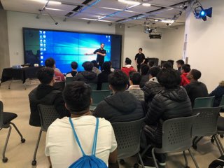 PathwaysYCDSB's tweet image. More pics of @FMMtweets @ycdsb #TGJ3M @humbercollege Barrett Centre for Technology Innovation #BarrettCTI Bringing Industry and Education together #ONEL #YCDSBEL #ycdsbpathways #YCDSBSTREAM