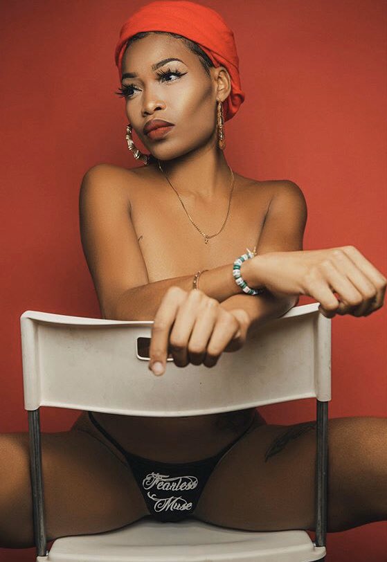 FearlessMuseMag's tweet photo. Our beautiful #Fearlessmuse serving face while killing the #Fearlessmusethong π #Beauty #model #photographer https://t.co/qXw2Zde06z