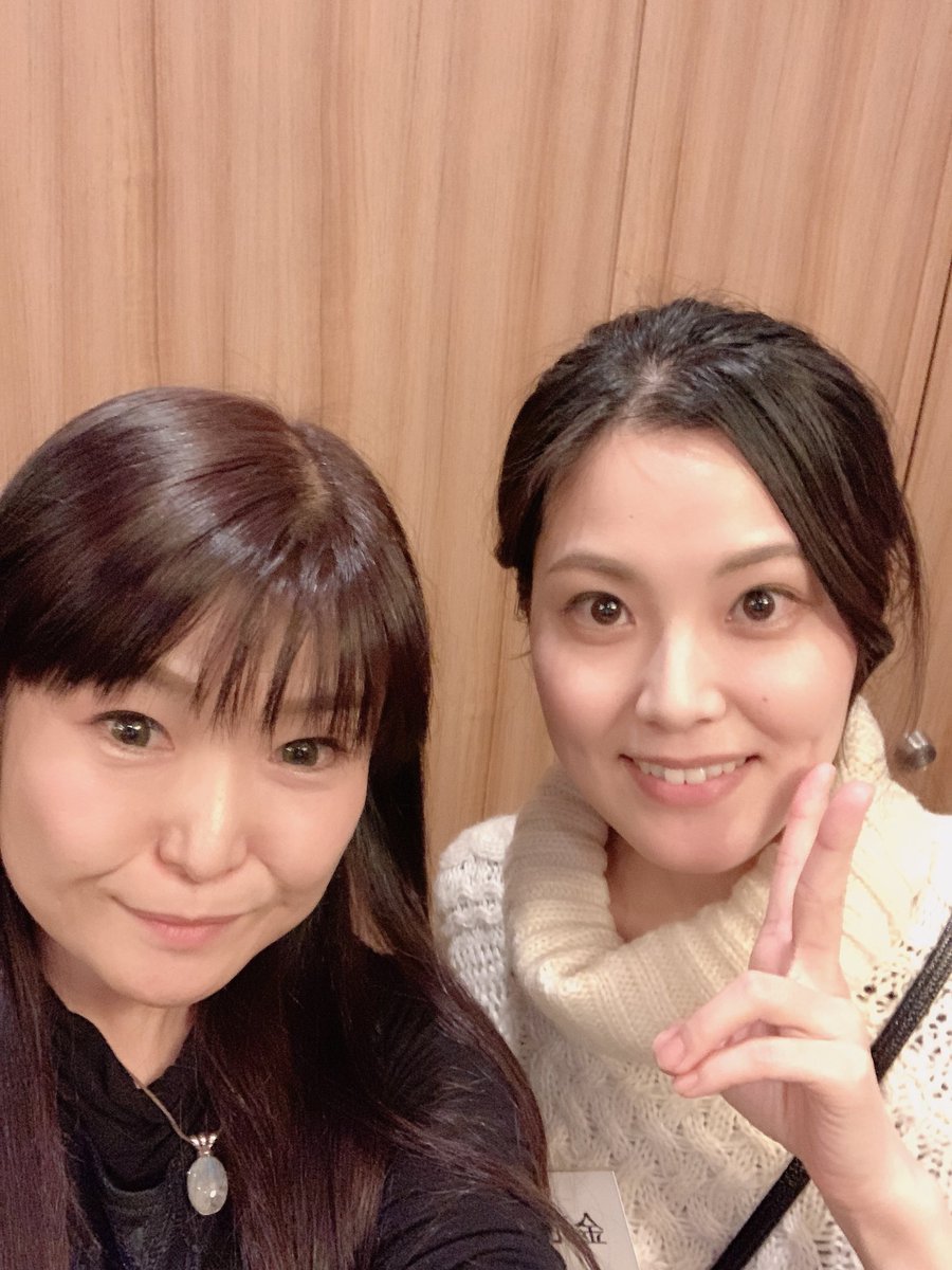 松岡由貴 芸歴30周年 記念ドラマcd企画中 うちの事務所の忘年会で 久しぶりに 後輩の金元寿子ちゃんと会ったよ 昔 Bleach 一緒にやったり 大学の学祭に呼んでもらって 2人で出演したり 楽しかった あの頃はまだ幼かったのに たまーに事務 松岡由貴 芸歴30周年 記念ドラマcd企画中 うちの事務所の忘年会で 久しぶりに 後輩の金元寿子ちゃんと会ったよ 昔 Bleach 一緒にやったり 大学の学祭に呼んでもらって 2人で出演したり 楽しかった あの頃はまだ幼かったのに たまーに事務