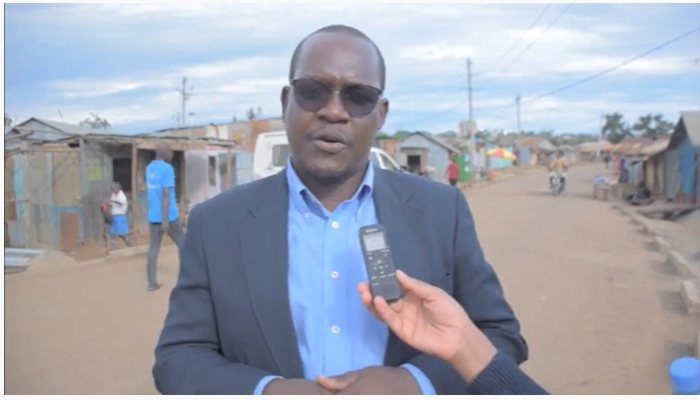 TheKISIP's tweet photo. Tom Mboya, KISIP Coordinator for Kisumu County speaks on the infrastructure development projects undertaken in the county which includes 5.7km road in Obunga & 4.7km road in Nyalenda. #PromotingDignifiedLiving #KISIPDelivers https://t.co/keaPCHbosl