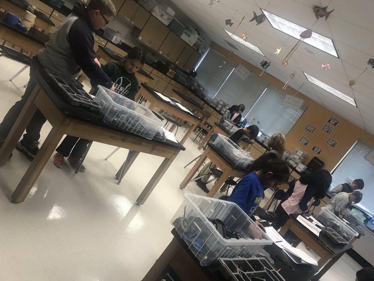 More 5th grade engineers dealing with Criteria and Constraints Building cool toys using Vex kits! <a href="/SNIS_CT/">Sarah Noble School</a> <a href="/PLTWorg/">Project Lead The Way</a>