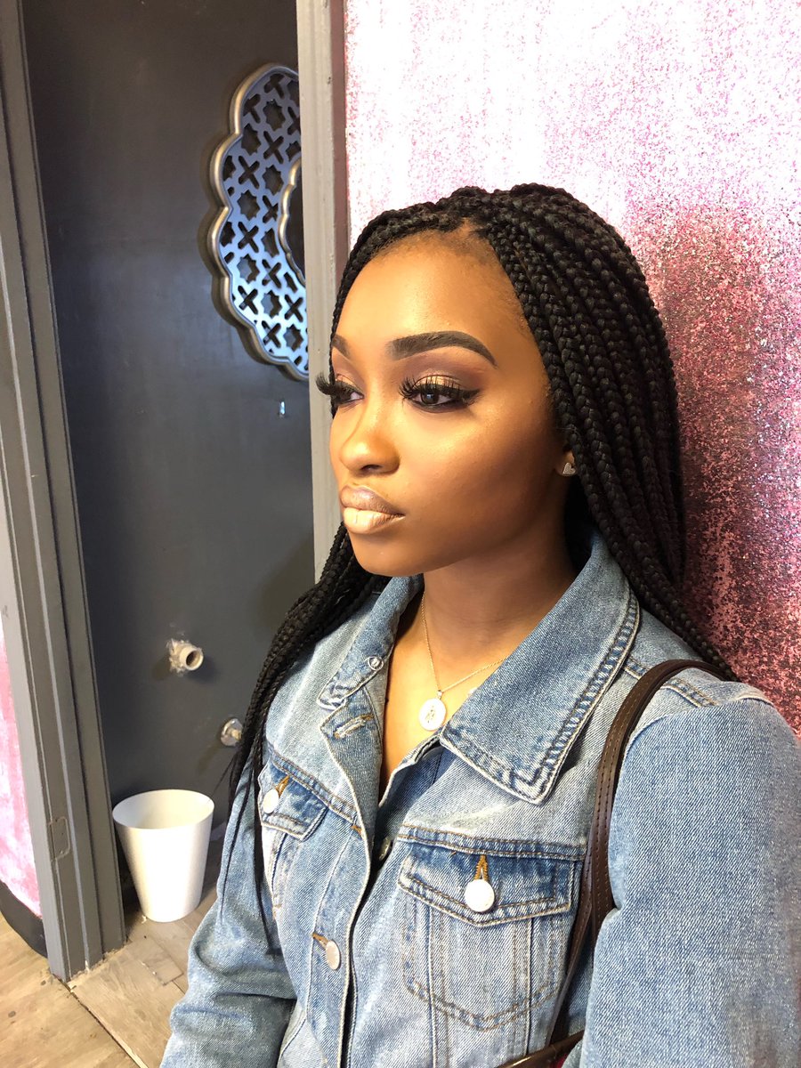 gigithemua_'s tweet image. Want your makeup to look this natural? Book this look!
————————————————
•
BOOK NOW! Call or Text 901-633-5693
#GisForGLAM #YourFavMUA #bookthelook #maybelline #maybellinefitmefoundation #shapetapeconcealer #morphebrushes #makeup #makeuptime #memphismakeupartist #memphismakeup