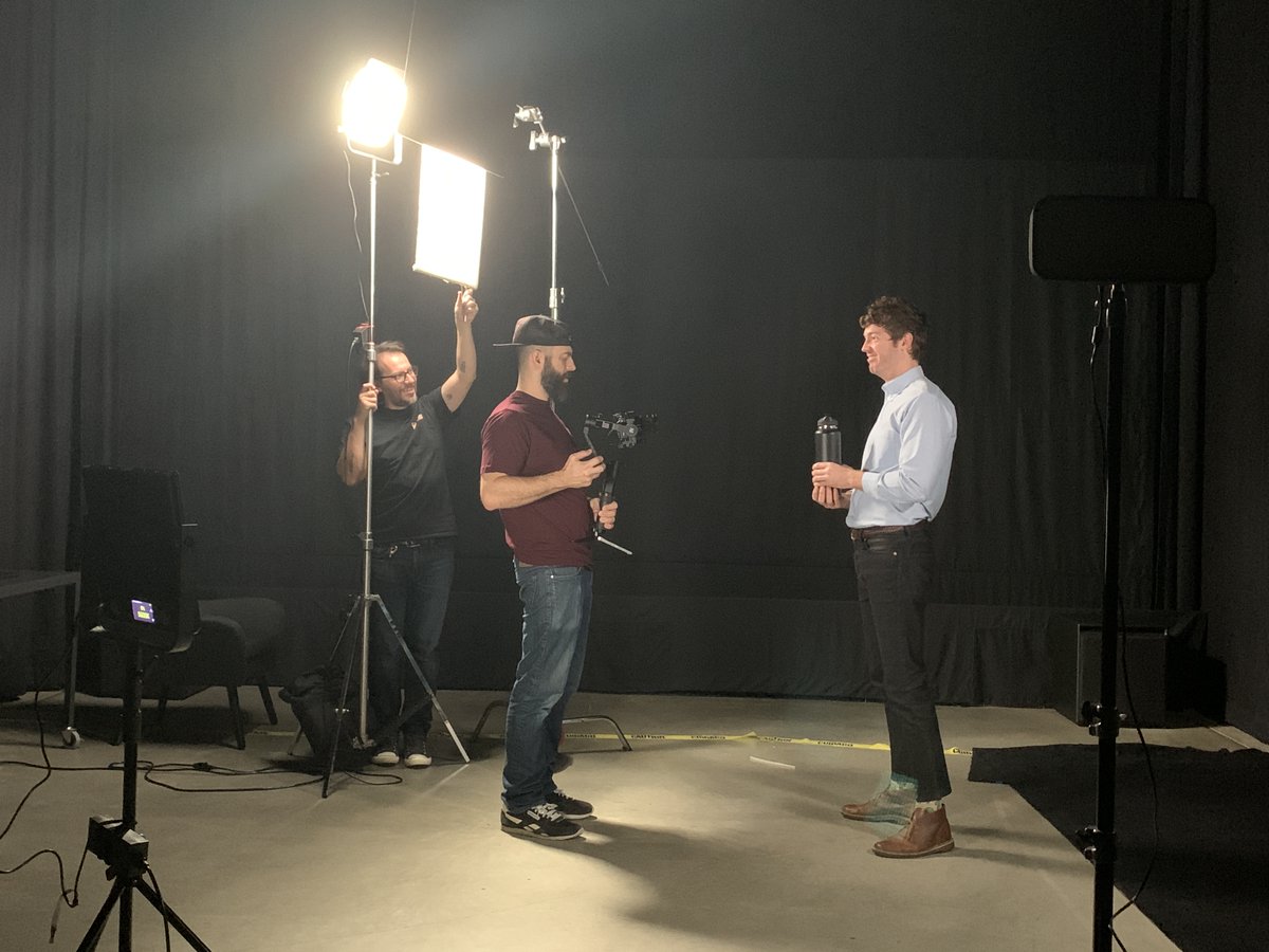 JustStahpYT's tweet photo. Setting the lighting mood for Be Like Bill. In addition to posting our videos, we want to show you the behind the scenes of how we create or content. #belikebill #setproduction #filmingday #behindthescenes #dailymemes #memesquad #newvideo #losangeles #videomaking #filmset #VIDEO https://t.co/6kwawolHP7