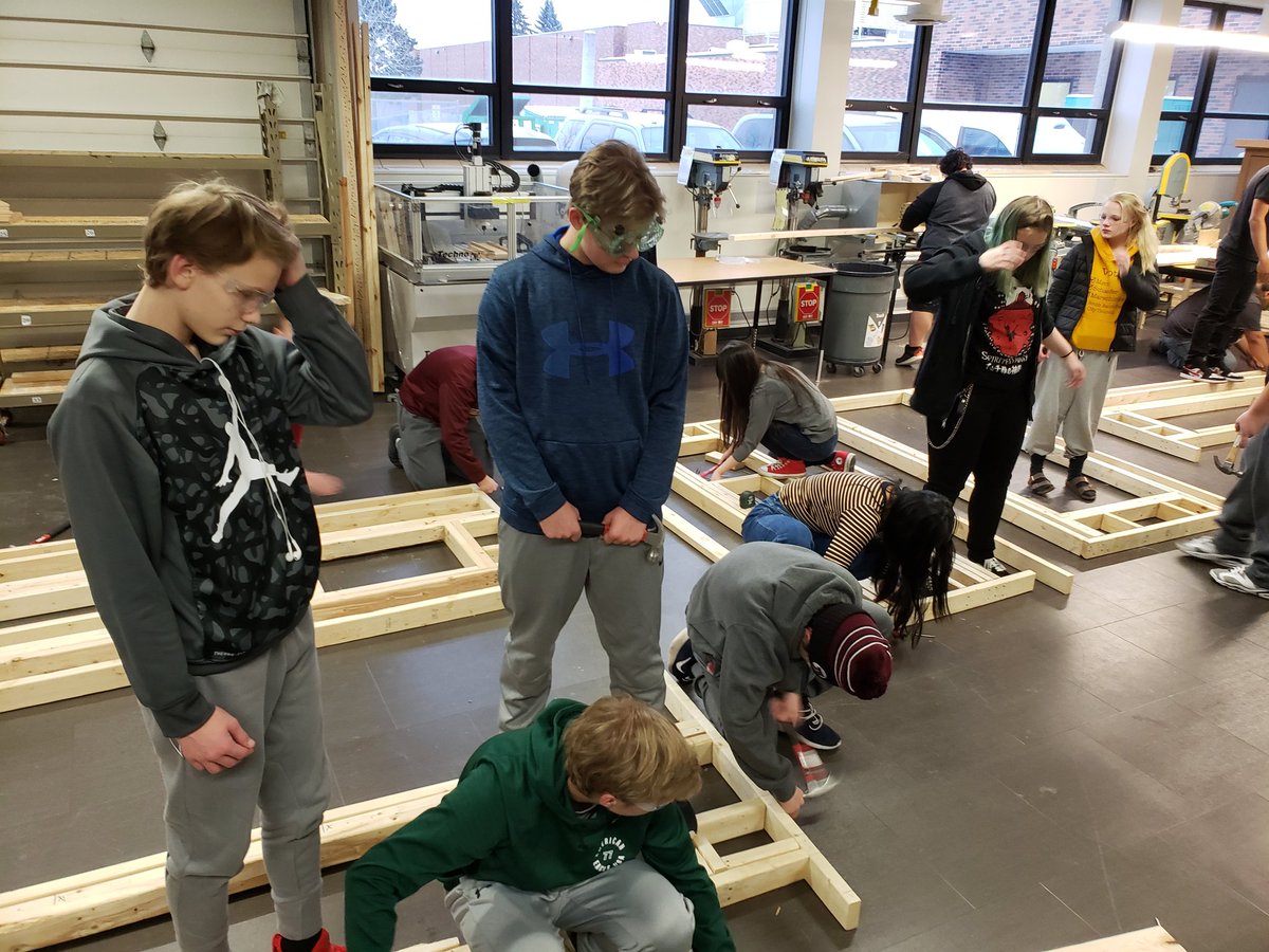 MrDDesignSSP's tweet photo. Kids hard at work framing windows and doors today in Trades class. No better way to start the day then with the sound of 30 hammers pounding away.@SSPPS6 #ssppride https://t.co/0gFL4yWNBr