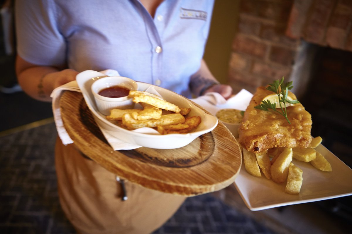 We have a great opportunity for a talented Chef De Partie to join the team at <a href="/Themosstrooper1/">The Moss Trooper</a>, Timperley.
For more information on how to apply, please visit our careers page: careers.jwlees.co.uk/job/110923
#jwlees #jwleesbrewery #jwleescareers #chefdepartie #chefs #newjob