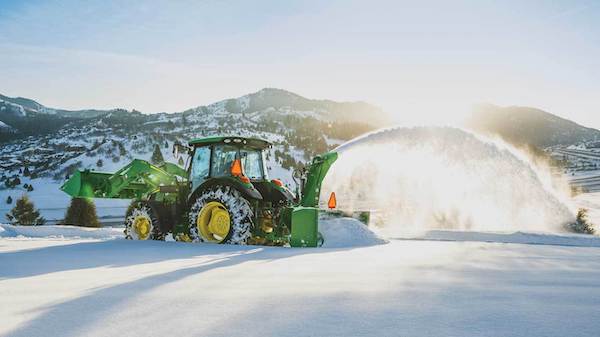 machinefinder's tweet image. Winter hasn't begun yet, but snow and ice are already here. Get ready for the winter weather with #JohnDeere and check out our best tips for keeping your #SnowRemoval equipment running well all season long: ow.ly/NOyZ50xBs1f