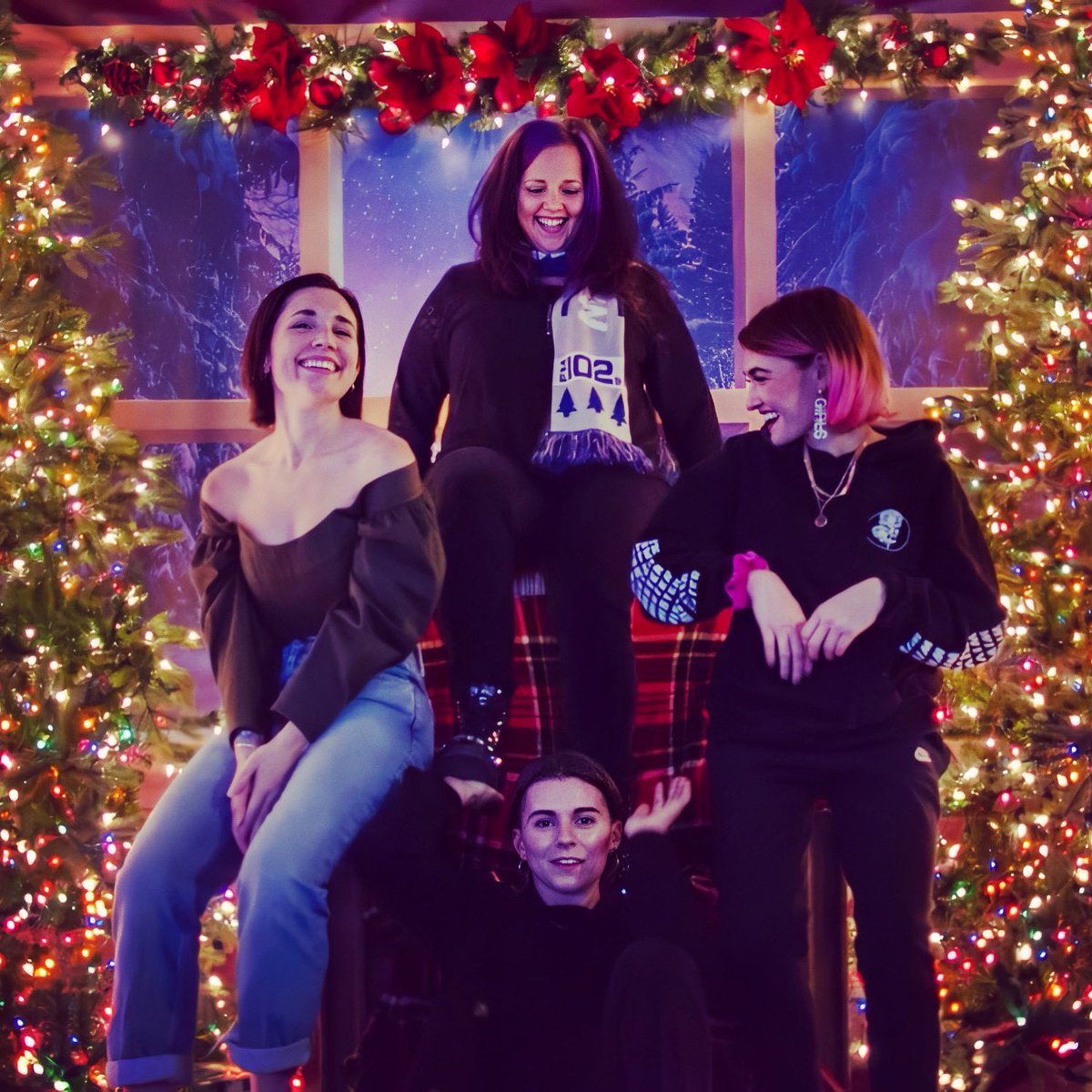 IsMichelleOK's tweet photo. So proud to bring these badass ladies together for one night to celebrate their music and the power of their presence in Alternative music.
Thanks to @shaedband @misterwives & @thisispvris for being a part of @fm1021 #bss14 #womeninmusic #girlpower #letshearitforthegirls https://t.co/LK8paTqmK8