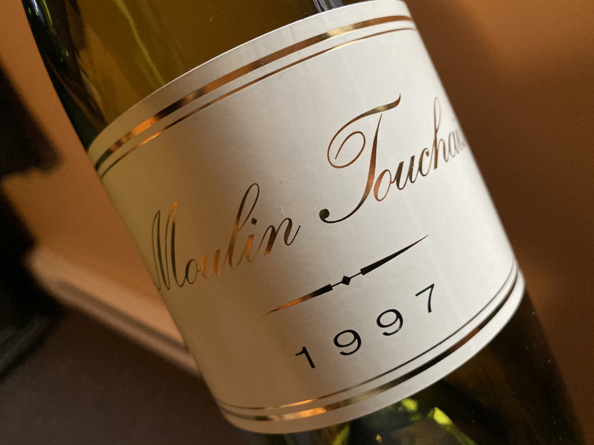 This is one of my favorite stickies :) #wine #winelover #winelovers #montreal #holidays