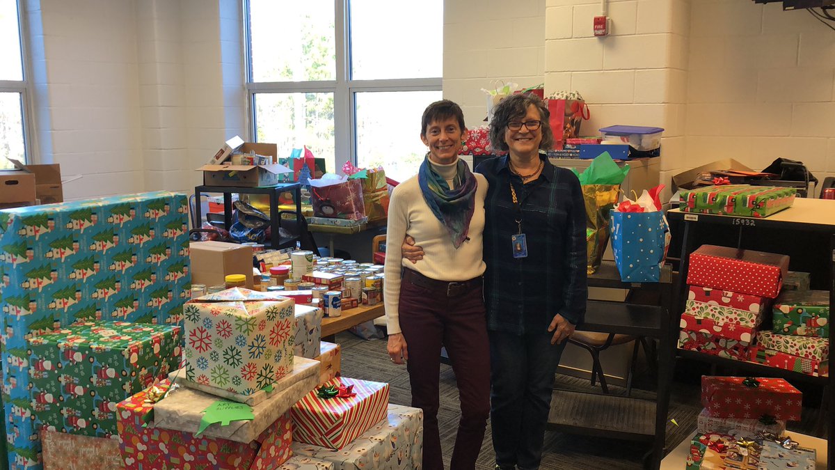 The holidays are for giving to others in bulldog county!! <a href="/ALSBulldogs/">A.L Stanback Middle</a>