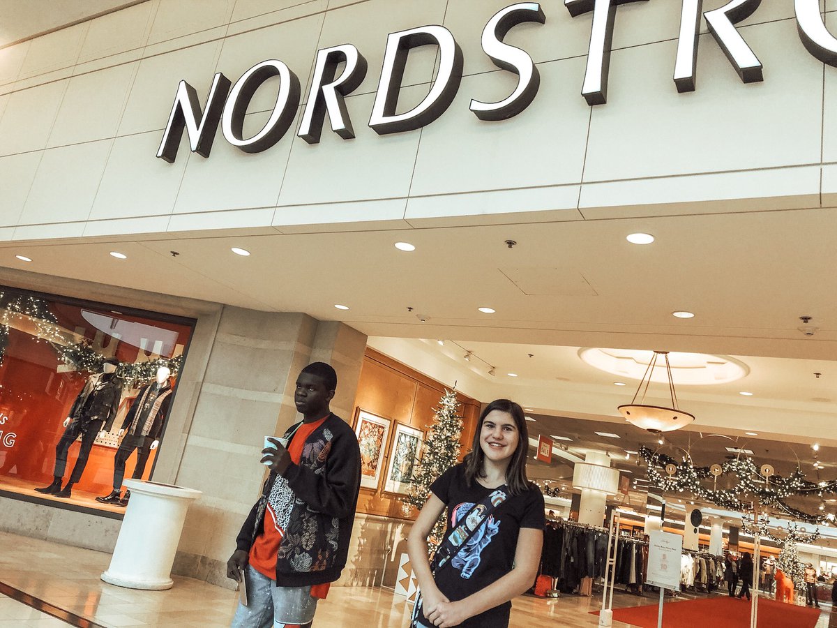 Molly Gezon tweet media