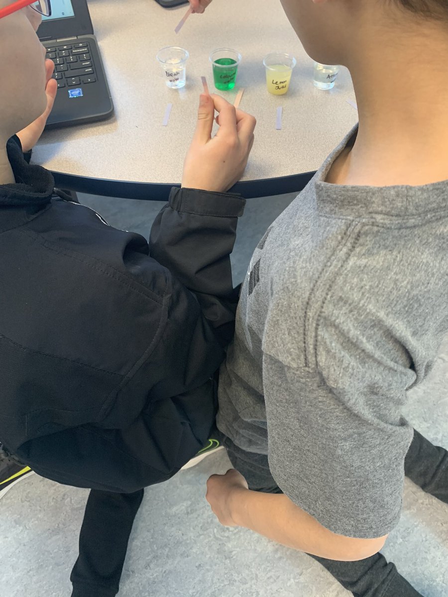 Grade5P2's tweet photo. Today we are using litmus paper to test if a liquid is an acid, base or neutral. #whfelementary #eips https://t.co/wXz8REXOcC