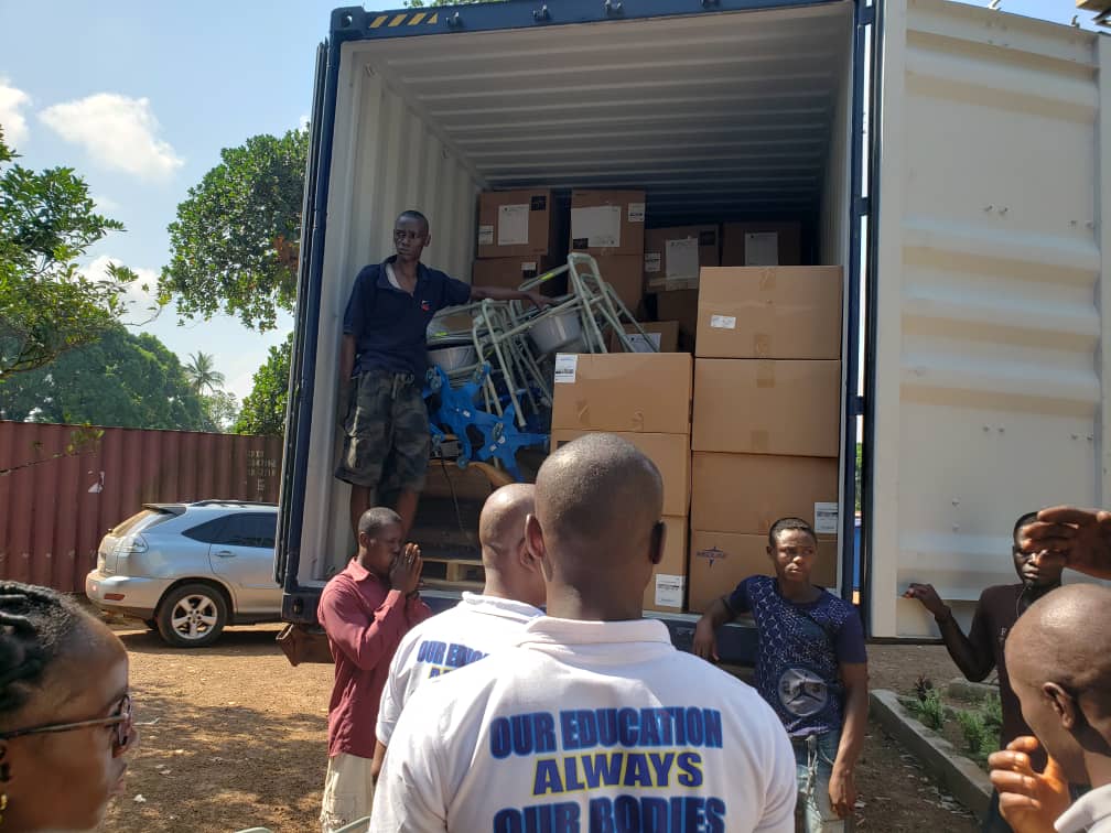 SOSinternationl's tweet photo. Our shipment to Sierra Leone has arrived! The shipment will supply a clinic for adolescent girls and their babies in Kambia, Sierra Leone. We'd like to thank everyone who helped make this shipment as happen as well as our friends in Sierra Leone whose hard work is saving lives! https://t.co/dqsgPYvzsj
