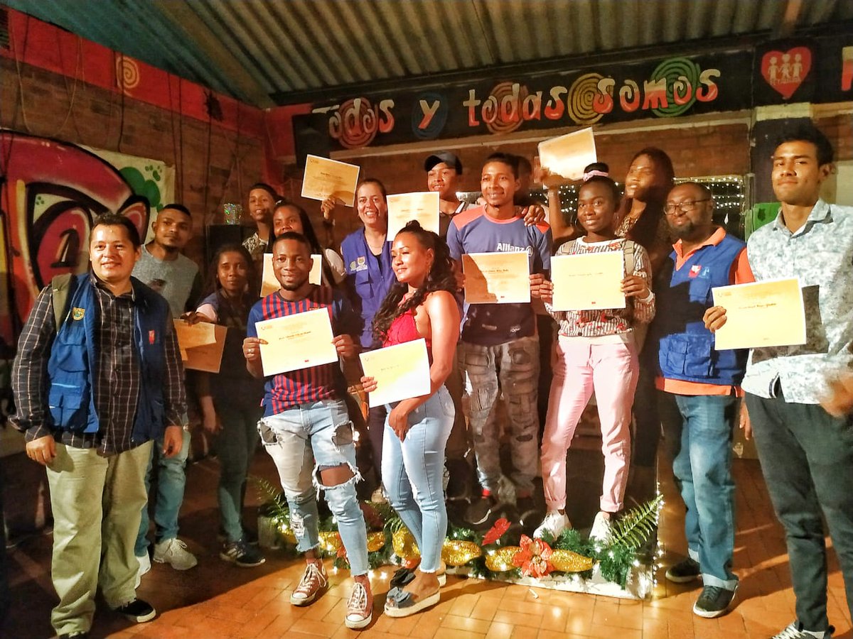 InstCISALVA's tweet photo. ¡Jóvenes sin fronteras capacitándose para ser agentes de cambio en sus territorios! Luego de recibir talleres en liderazgo con @FeyAlegriaCOL, los jóvenes tienen más herramientas para avanzar en su transformación social. https://t.co/ZXpX2LPL0N