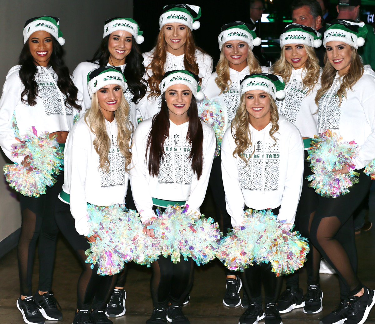 StarsIceGirls's tweet image. ‘‘Tis the Hockey Season! Happy Game Day and #GoStars! ⭐️🏒🚨❄️☃️ 
.
.
📸: @dominicceraldi 
#happyholidays #DSIG #IceGirls #hockey