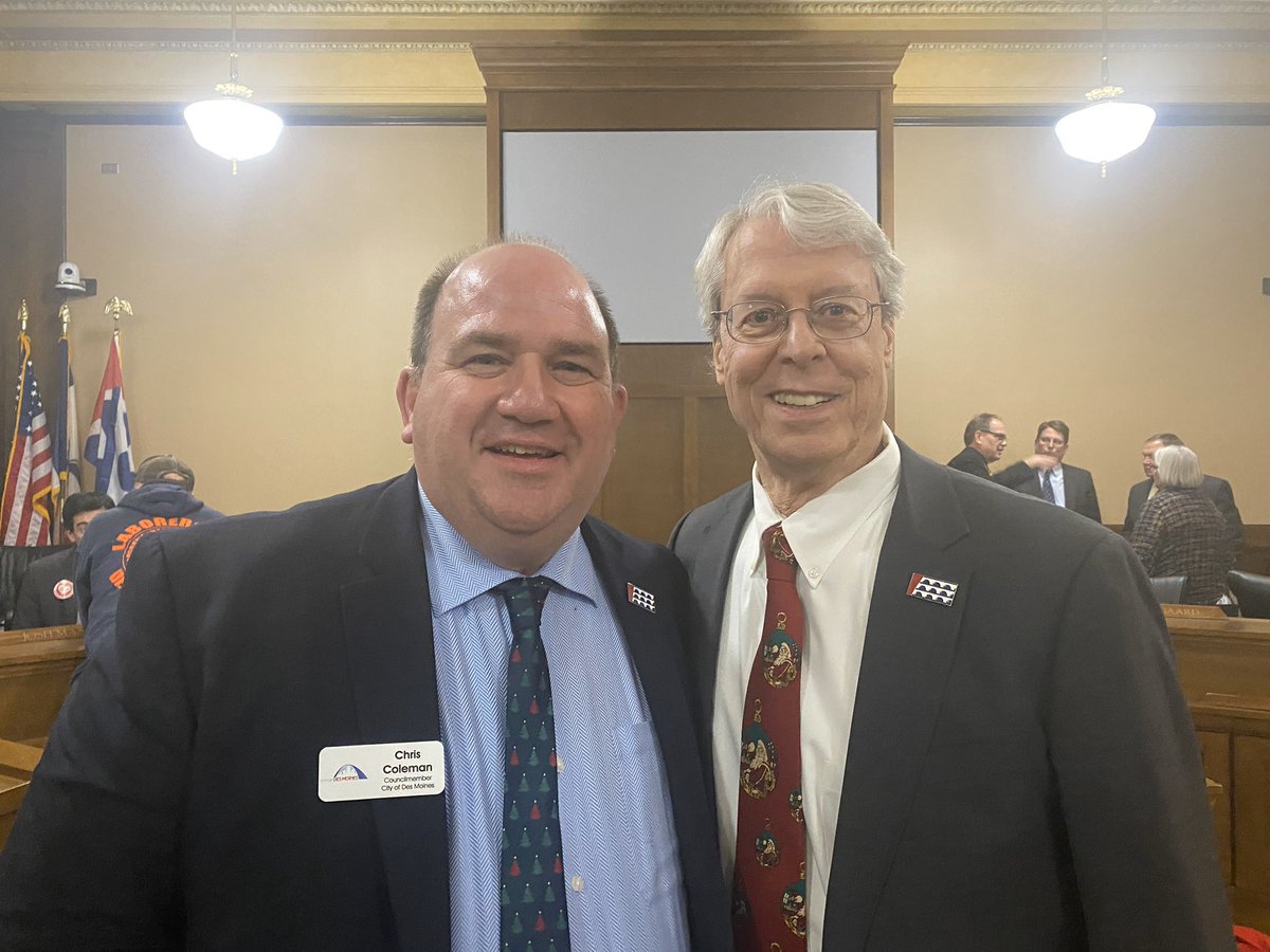 There was an outpouring of well wishes tonight from friends and supporters to bid farewell to a selfless public servant. Thank you for your friendship <a href="/ColemanIowa/">Chris Coleman, Des Moines City Councilman</a>! Don’t be a stranger.