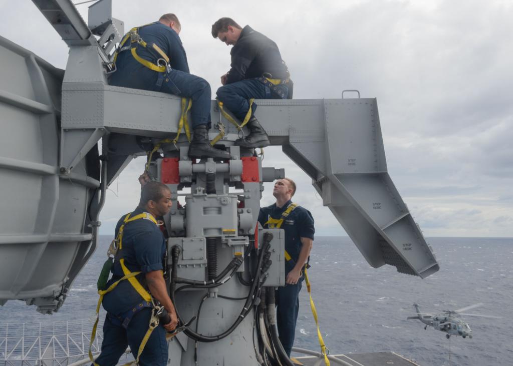 #USNavy photos of the day: #USSTheodoreRoosevelt launches aircraft, #USSGeraldRFord practices firefighting, #USSRafaelPeralta and #USSJohnFinn are underway and #USNavy Sailors maintain a radar aboard #USSHarrySTruman. ⬇️ info & download ⬇️: navy.mil/viewPhoto.asp?