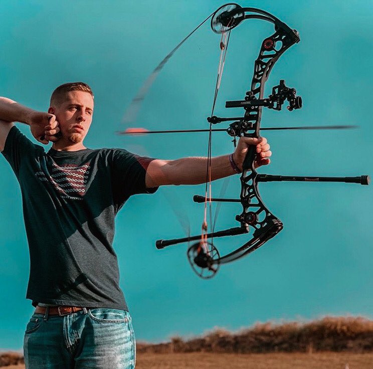 Target locked.. missile engaged 🏹 
Photo: Prostaffer Lee Daniels