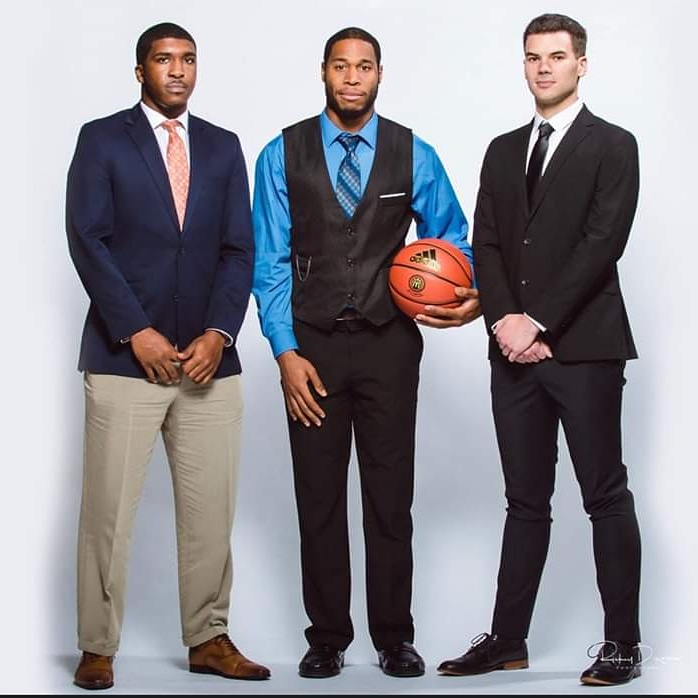 JosephMarioBro1's tweet photo. I respect my Head Coach title. These 2 Guys are Head Coaches too. We learn and grow togeather. I'm bless to have these guys in my corner... https://t.co/lI2t9aVke9