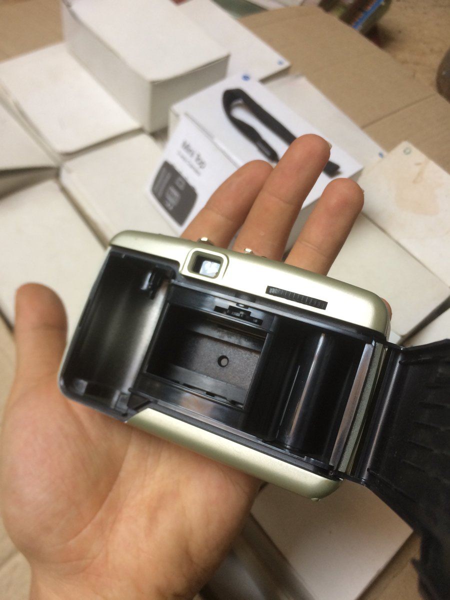 gerarduschandra's tweet photo. Jual Kamera analog delta88 point and shoot
kondisi NOS
ada mode panorama
tanpa baterai
belum test roll
stock banyak sekitar 50pcs
Rp80rb 
@mbakul_malang https://t.co/QQ52l9ZCix