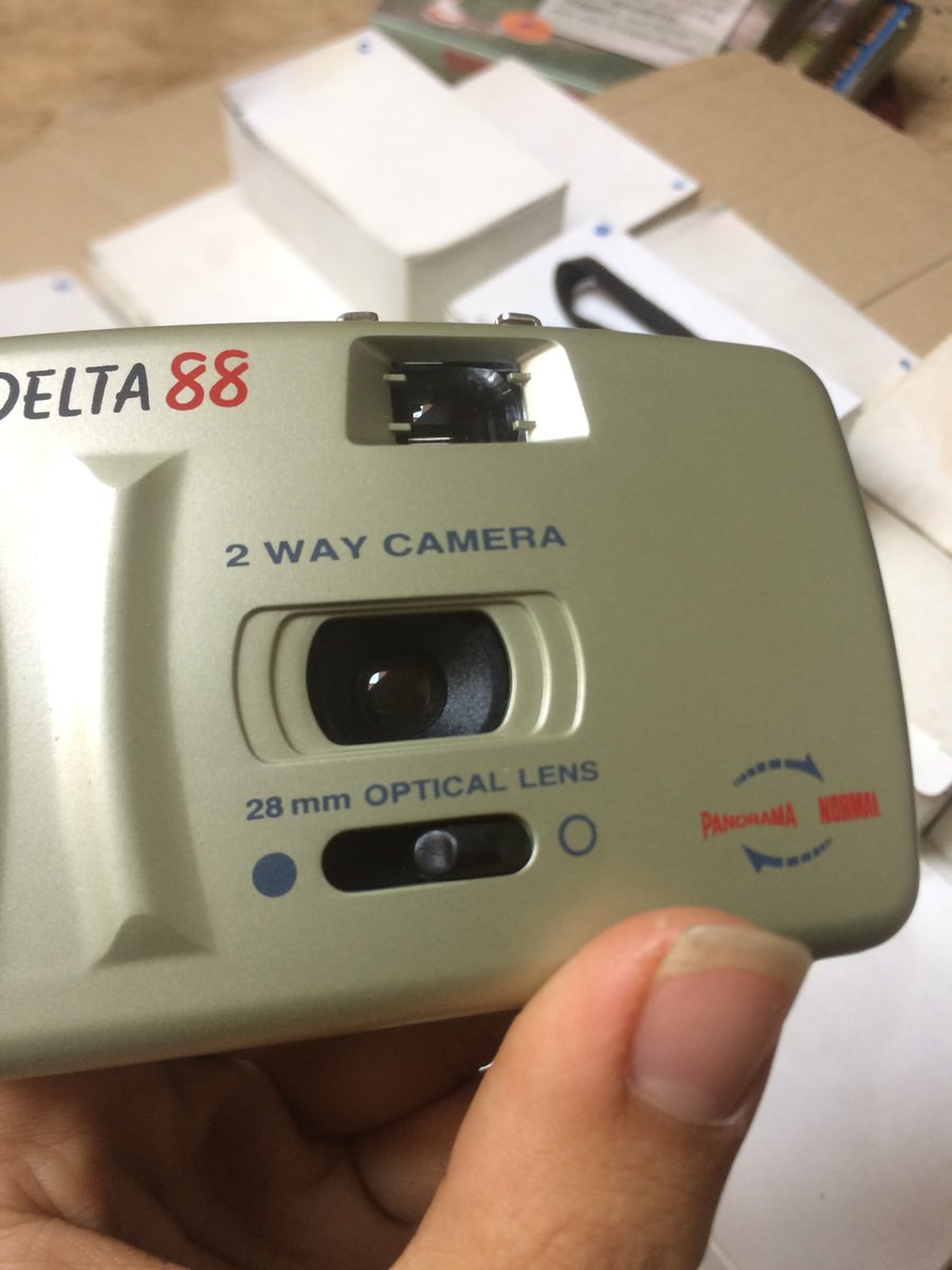 gerarduschandra's tweet photo. Jual Kamera analog delta88 point and shoot
kondisi NOS
ada mode panorama
tanpa baterai
belum test roll
stock banyak sekitar 50pcs
Rp80rb 
@mbakul_malang https://t.co/QQ52l9ZCix