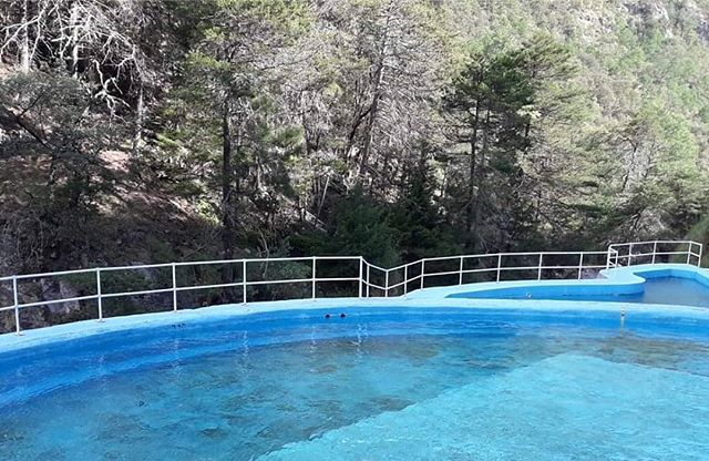 soydechihuahua2's tweet photo. Soy un manantial de Aguas termales en la #sierratarahumara, muy cerca de #Creel. La temperatura de mis aguas promedia los 35 grados centígrados en cualquier época del año. Estoy rodeada de altos pinos y encinos.
Soy #Recowata y #soydechihuahua https://t.co/XsfkImTVNo
