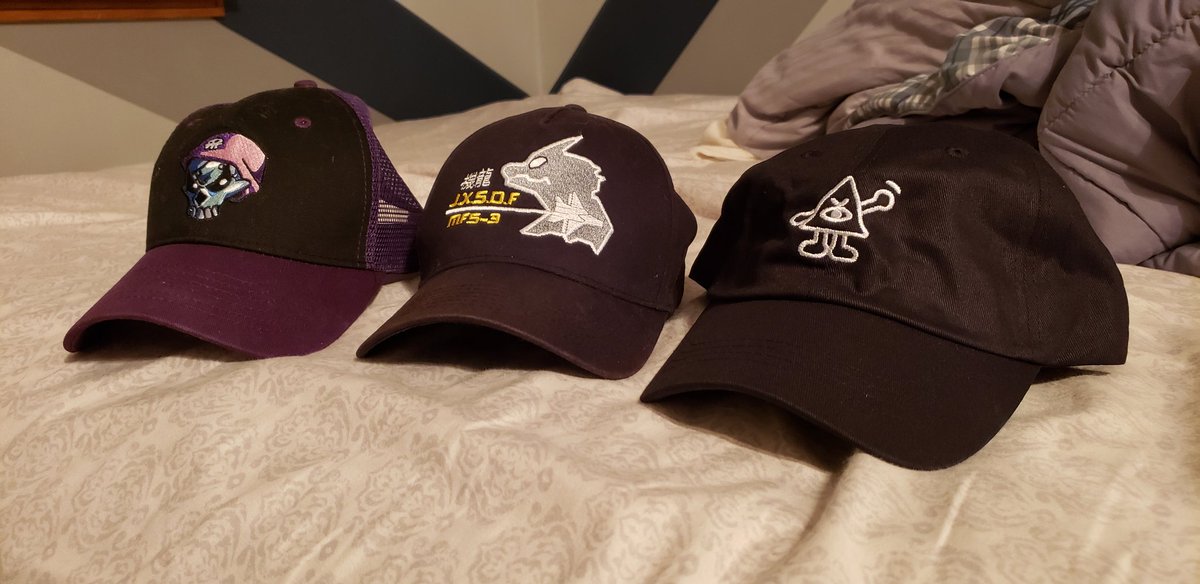 ixwonkr's tweet photo. Thanks, @matthwatson for the #triangleguys merch. Fits right in with the rest of the collection. https://t.co/47iY11eGLz