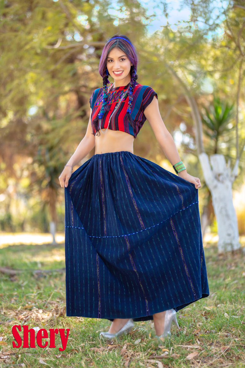 SheryMusica's tweet photo. Traje típico de #Guatemala #trajetipico #textilesguatemaltecos #chapin #chapina #guatemalteca #diciembre #diciembreenguatemala https://t.co/L4nhZGUE2a