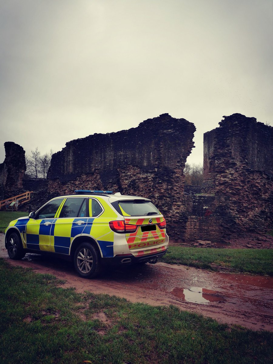 OPUShropshire's tweet image. Let's have some fun...

There is a thin blue line pin badge up for grabs for the first person to correctly guess the location below!

To enter simply like the post, retweet and comment your guess!

Help us share our great work, and a hint... It's not in Shropshire 🤔🙈

#castle