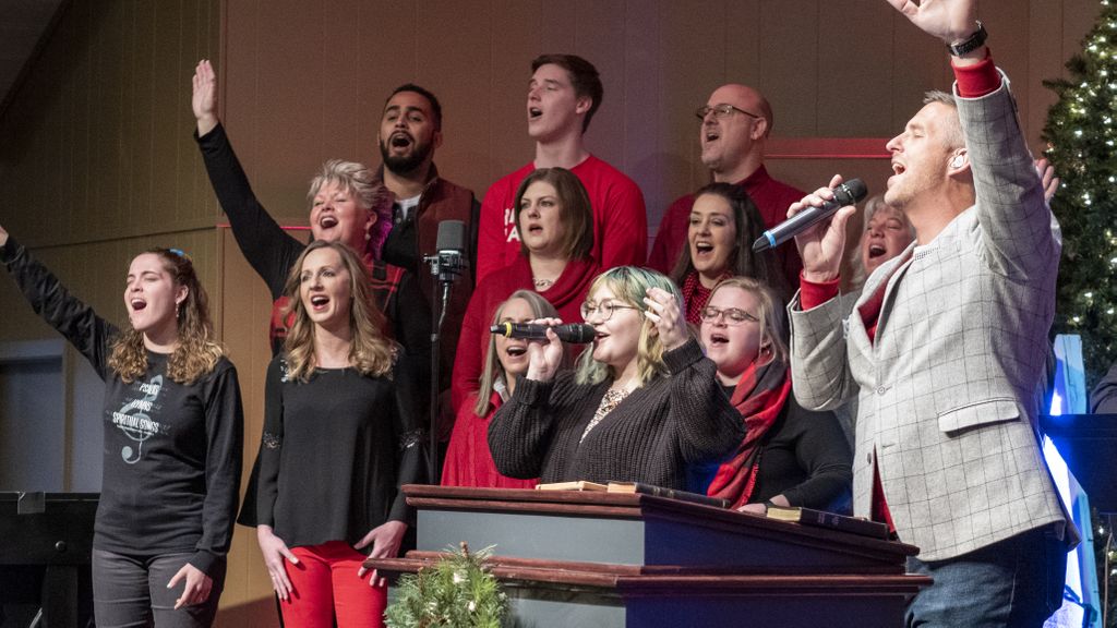 fcfamilykc's tweet photo. "He rules the world with truth and grace
And makes the nations prove
The light of His righteousness
And wonders of His love
And wonders of His love
And wonders of His love
And wonders, wonders, of His love
And wonders, wonders, of His love!"
.
.
.
#fcfamily #fcchristmas https://t.co/DqB2WBN4eO