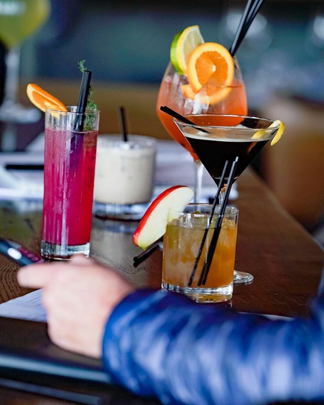 What’s your favorite Highland Avenue cocktail?
.
#cocktail #cocktails #drink #drinks #havedrinks #bar #bartender #cheers #highlandavenue #hollarmill #hickorync #828isgreat ift.tt/35tMGdV