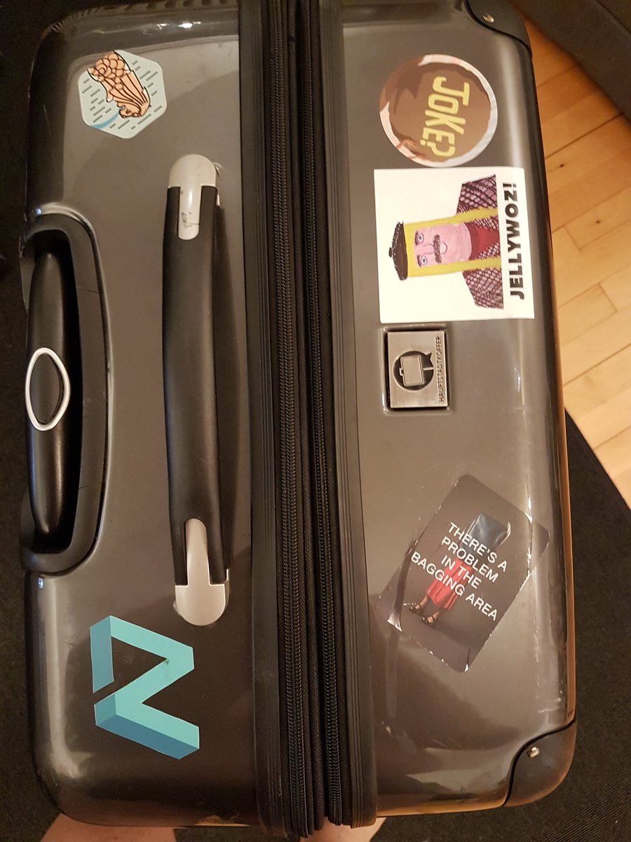 JakeMartinOfTom's tweet photo. #baggagetags, as requested by @Lucypearman. @AltComMemSoc, @TwiceBriceBrice, @zilliqa, #merlion. https://t.co/IpJGu8dVn0