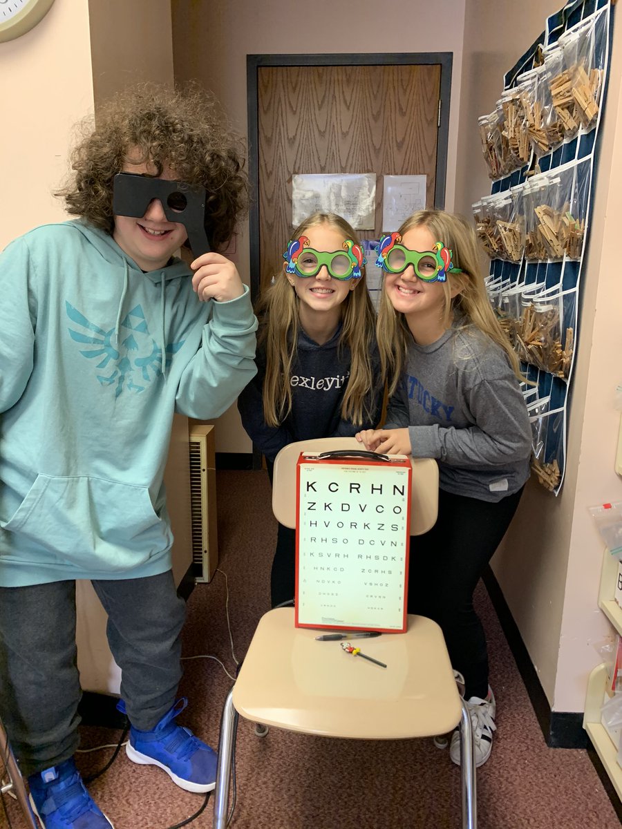 BexleyNurses's tweet image. Montrose 5th graders absolutely love having their vision and hearing checked! #weseeyou #wehearyou #healthystudents @BexleyMontrose @MontrosePTO @KlostermanLando
