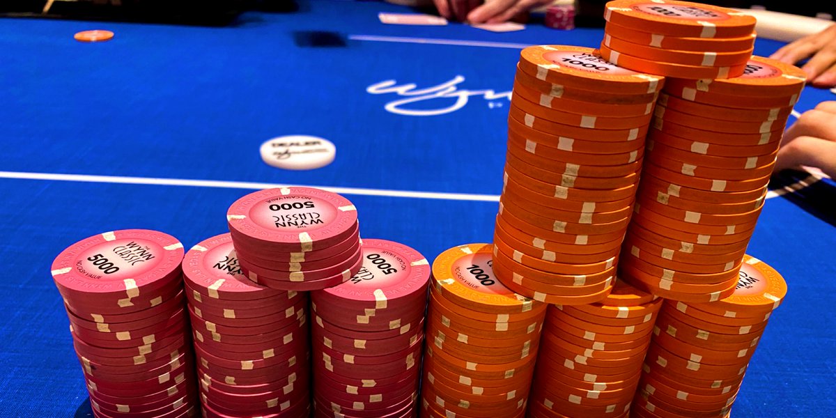 ICuRaRook's tweet image. 🎁 GIVEAWAY 🎁

I am playing the $40,000 Wynn Winter Classic today.  One lucky person will win 5% of whatever I cash.  

To enter... 

✅ RETWEET 
✅ Correctly guess this stack ⬇️