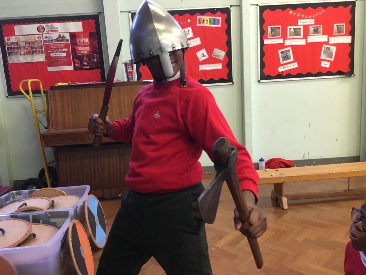 Morden_Mount's tweet photo. What a fantastic way for Year 5 to finish off this term’s topic. Today, they were immersed in Anglo Saxon life in a full day workshop where they learned about Anglo Saxon clothes, food, games, burials, weapons and even recreated a battle scene. @RptHistory https://t.co/CN6X74aZBB