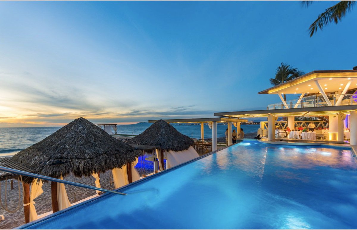 MagicHotels's tweet image. El exquisito Villa Premiere Boutique Hotel &amp;amp; Romantic Getaway (adults only)

Vallarta, Jalisco. MÉXICO