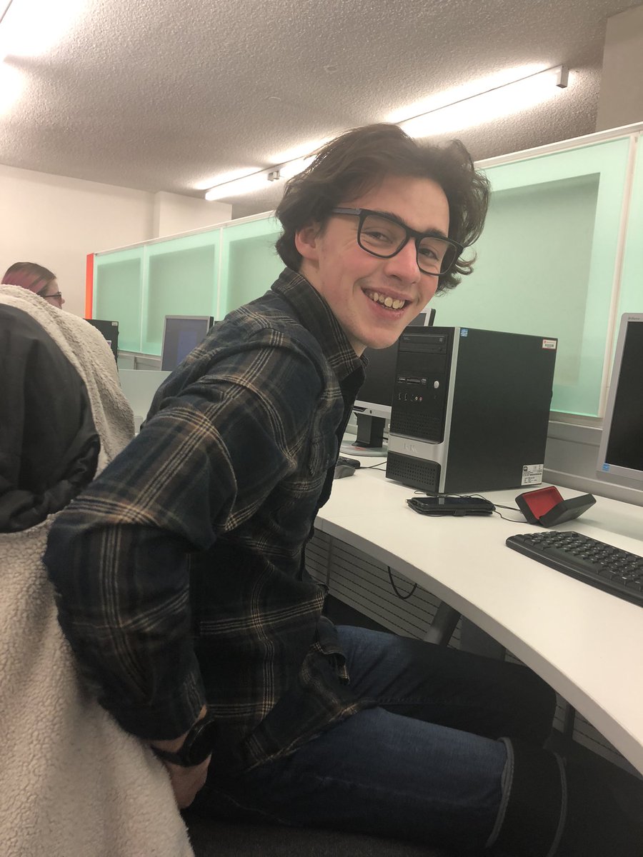 k8hgg's tweet photo. @alex_totty_ @chiltonchap Bet you didnโt expect him to get here so soon #speedyboy https://t.co/TTBvgvJ4Qm