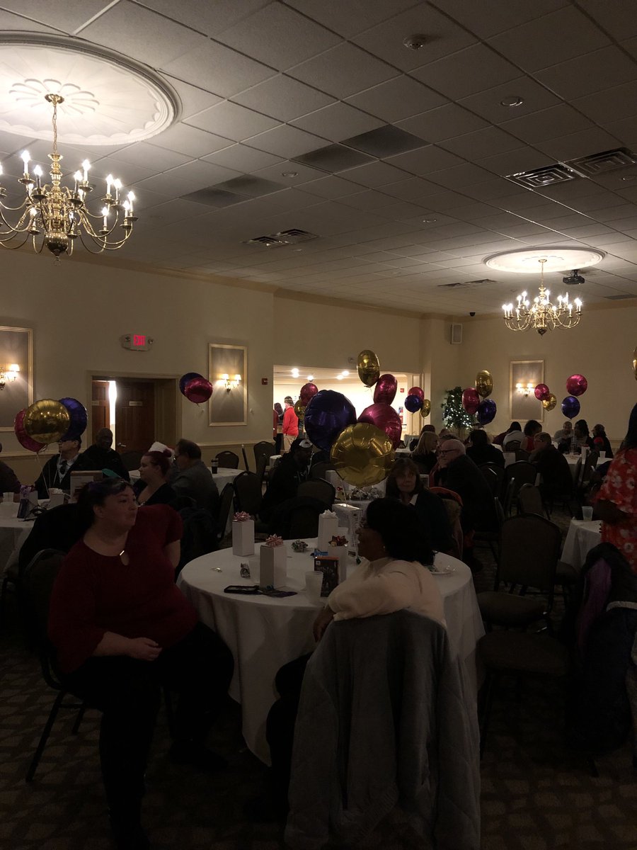ginamarie0216's tweet photo. 4106 Holiday Party continued.  What a great time!! ⁦@aj_mazzola⁩ ⁦@blondemonkey71⁩ ⁦@TheOASM4106⁩ ⁦@justmck18⁩ https://t.co/QLZzqQ0SaY