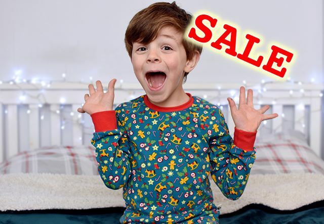 The ‘ONLY A FEW DAYS LEFT FOR XMAS POST’ sale is now live on the Etsy page!⁣
⁣50% off all xmas prints (already discounted)⁣
⁣PLUS⁣
⁣use ‘LASTMINUTE’ for 20% off all non-xmas.⁣
⁣Free UK P&amp;P. Expires Thursday!⁣
⁣GO GO GO!⁣
⁣Link in profile ift.tt/34obwKJ