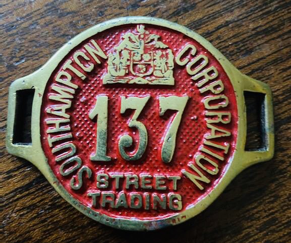 Can anyone help with information on this badge? 
Was it issued to Kingsland Market traders? <a href="/UnseenSoton/">Unseen Southampton</a> <a href="/HistoricalSoton/">Historic Southampton</a> <a href="/VisitSoton/">Visit Southampton</a> <a href="/Go_Southampton/">GO! Southampton</a> @DestSouthampton @20thCentCrush <a href="/TudorHseGarden/">Tudor House</a> <a href="/SeaCityMuseum/">SeaCity Museum</a> <a href="/SotonLibraries/">SouthamptonLibraries</a> <a href="/HantsArchives/">Archives - Hampshire County Council</a> <a href="/HistoryAtSoton/">University of Southampton History Department</a>