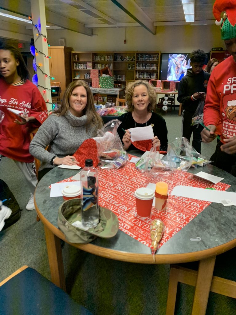 Ashley Walulak tweet media