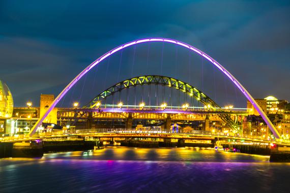 Martin_Durkin's tweet image. I come from the North East. We don't need any more effing infrastructure. If we have any more bloody bridges and tunnels and metros we'll sink into the sea. We need super-competitive low taxes, so that industries will come here and thrive!